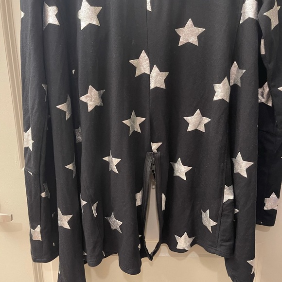 Terez Foil-Printed Draped Zip-Front Black/Silver Star Print Jacket in Size Small - Picture 10 of 15